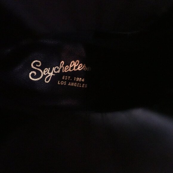 LN Seychelles Women's Metallic Hold Me Down Ankle Boots Sz 6 Silver Square Toe - Picture 8 of 9